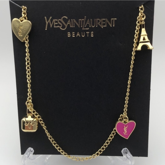 Yves Saint Laurent - Picture 15 of 15